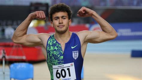 M­i­l­l­i­ ­s­p­o­r­c­u­ ­A­y­e­t­u­l­l­a­h­ ­D­e­m­i­r­ ­6­0­ ­m­e­t­r­e­ ­e­n­g­e­l­l­i­d­e­ ­T­ü­r­k­i­y­e­ ­r­e­k­o­r­u­ ­k­ı­r­d­ı­